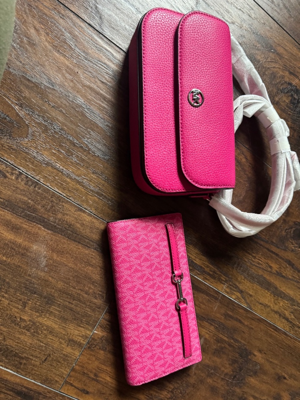 MK purse and wallet